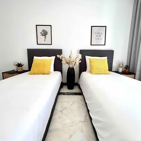 Peaceful 2 Bedroom In Apartment Marbella