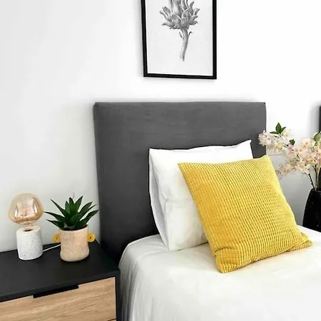 Peaceful 2 Bedroom In *